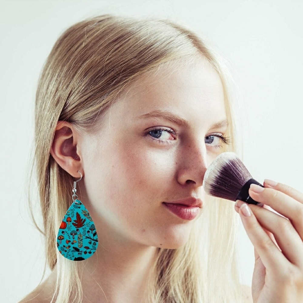 🆕️ Fall Faux leather teardrop earring.